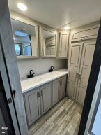 Thumbnail Photo 6 for 2022 Keystone Alpine 3712KB