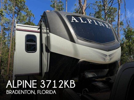 Photo 1 for 2022 Keystone Alpine 3712KB