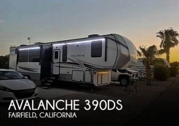 2022 Keystone Avalanche 390DS