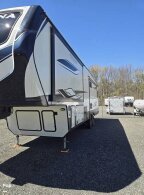 Thumbnail Photo 2 for 2022 Keystone Montana 295RL