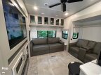 Thumbnail Photo 3 for 2022 Palomino Columbus