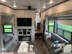 Thumbnail Photo 3 for 2022 Palomino Columbus