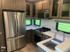 Thumbnail Photo 4 for 2022 Palomino Columbus