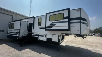 New 2022 Prime Time Manufacturing Sanibel 34LOUNGE