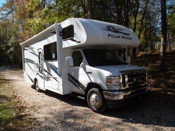2022 Thor Four Winds 26B