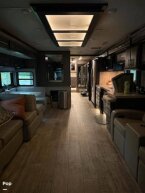 Thumbnail Photo 6 for 2022 Thor Venetian B42