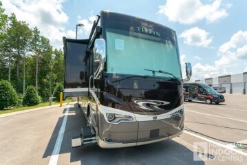 2022 Tiffin Allegro Bus