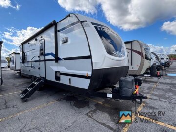 2022 Venture SportTrek ST251VFK