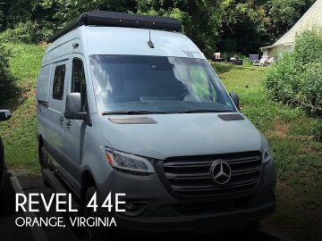 2022 Winnebago Revel 44E