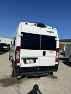 Thumbnail Photo 2 for 2022 Winnebago Solis 59P