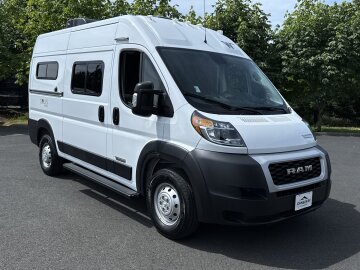 2022 Winnebago Solis
