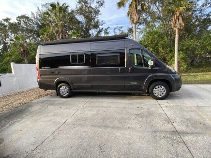 Photo 1 for 2022 Winnebago Travato 59G for Sale by Owner