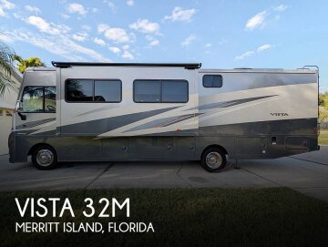 2022 Winnebago Vista 32M