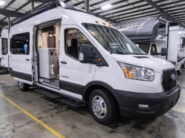 New 2023 Chinook Bayside SS