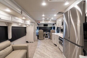 2023 Fleetwood Bounder 33C