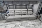 Thumbnail Photo 6 for New 2023 Fleetwood Discovery 44S