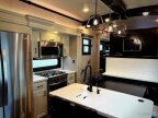 Thumbnail Photo 2 for 2023 JAYCO Pinnacle