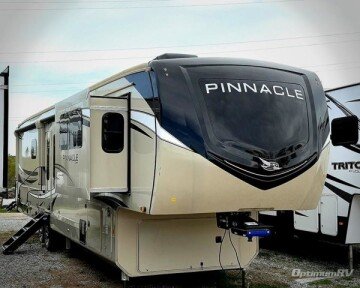 2023 JAYCO Pinnacle