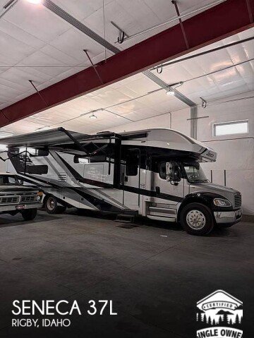 2023 JAYCO Seneca