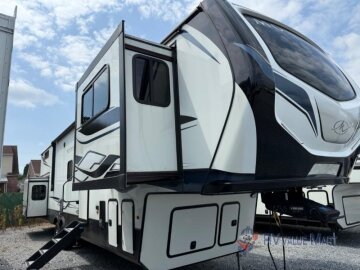2023 Keystone Montana
