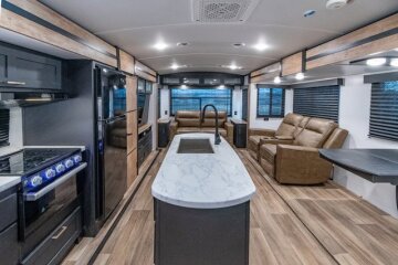 2023 Keystone Outback