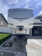 Thumbnail Photo 2 for 2023 Keystone Sprinter