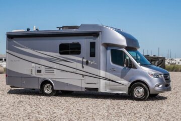 2023 Tiffin Wayfarer 25 RW