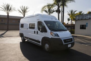 2023 Winnebago Solis 59P