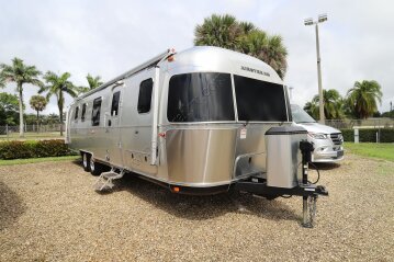 2024 Airstream Classic