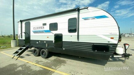Photo 1 for New 2024 Coachmen Clipper