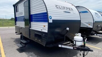 New 2024 Coachmen Clipper