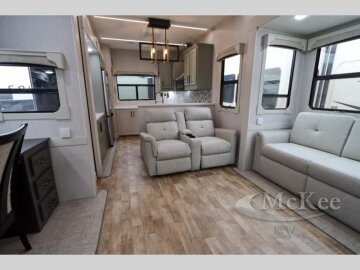 2024 Crossroads Redwood
