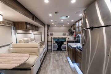 2024 Dynamax Isata