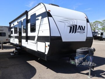 2024 Grand Design Momentum 27MAV