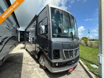 New 2024 Holiday Rambler Vacationer