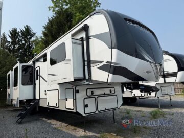 New 2024 KZ Durango G391RKF