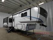 New 2024 Keystone Arcadia