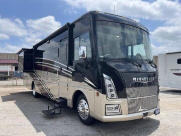 New 2024 Winnebago Adventurer 35F