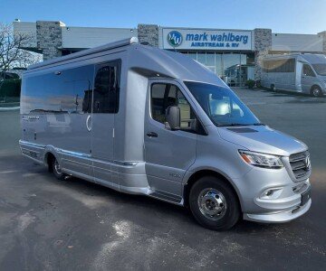 New 2025 Airstream Atlas