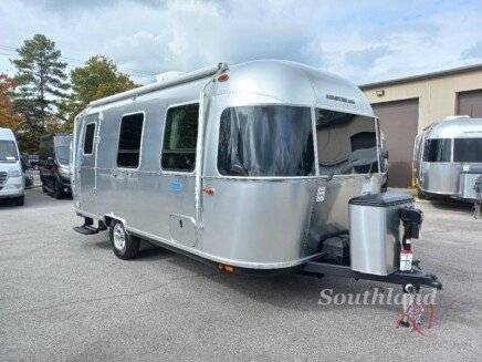 Photo 1 for New 2025 Airstream Bambi