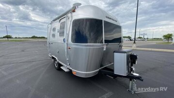 New 2025 Airstream Caravel
