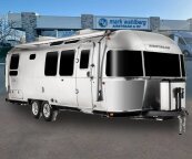 New 2025 Airstream Classic