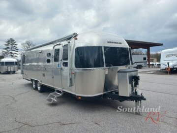2025 Airstream Classic