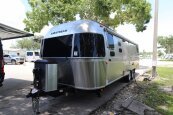 New 2025 Airstream Classic