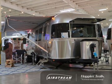 New 2025 Airstream Classic