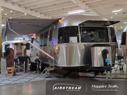 Photo 1 for New 2025 Airstream Classic