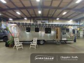New 2025 Airstream Classic
