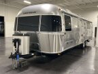 Thumbnail Photo 3 for New 2025 Airstream Classic