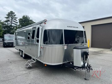 2025 Airstream Classic