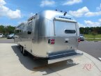 Thumbnail Photo 6 for New 2025 Airstream Flying Cloud